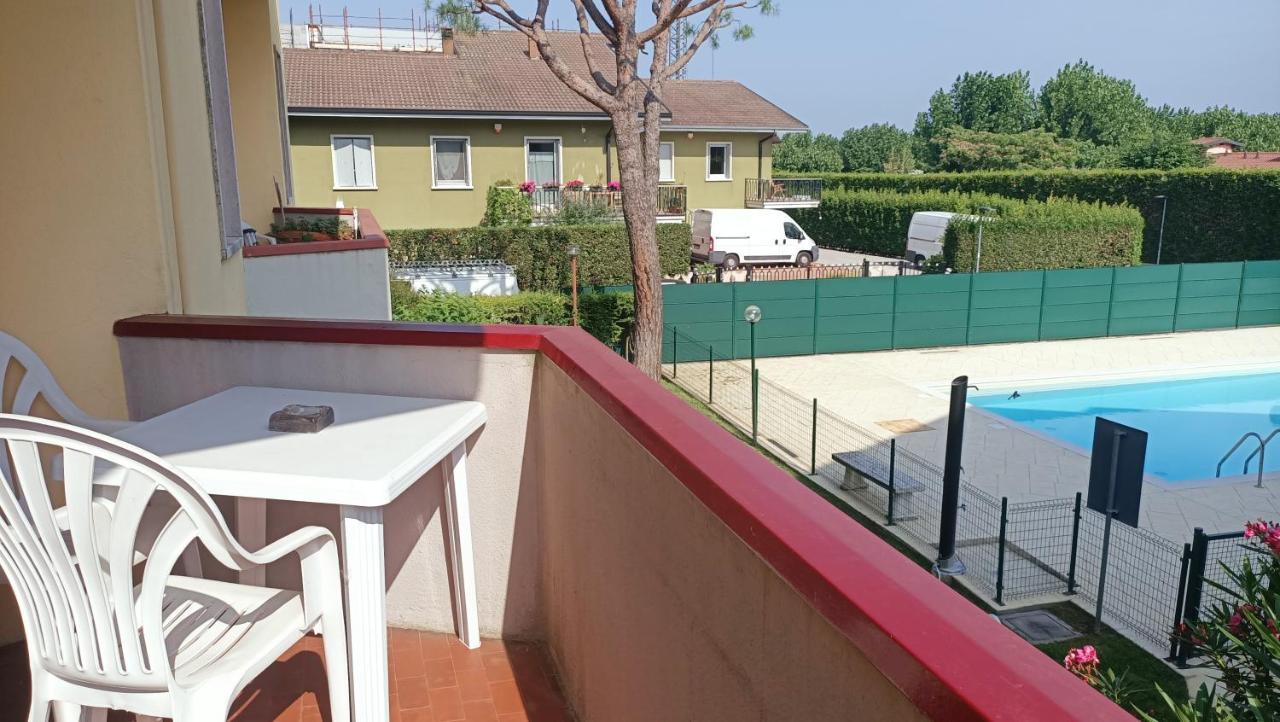 Residence Pool Peschiera Del Garda Exterior foto
